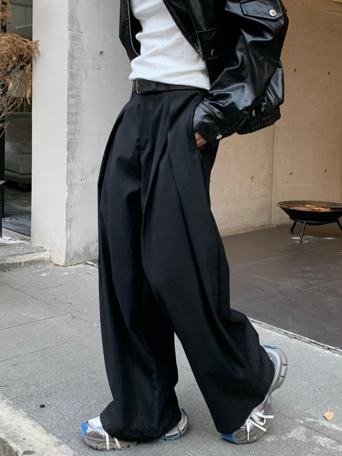 한국 스타일 디컨스트럭티드 3D 테일러드 남성 캐주얼  - Tailored Trouser Wide 리뷰 및 가격